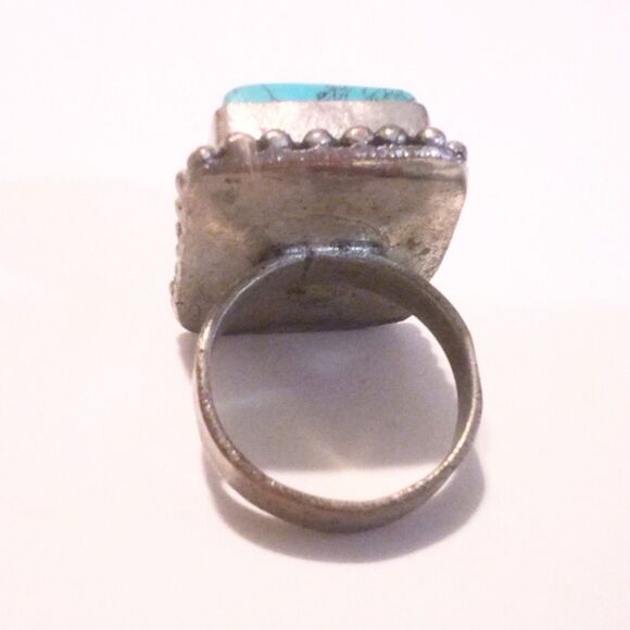 Southwestern Inspired Turquoise Colored Stone Fashion Ring Size 7 - Picture 3 of 7